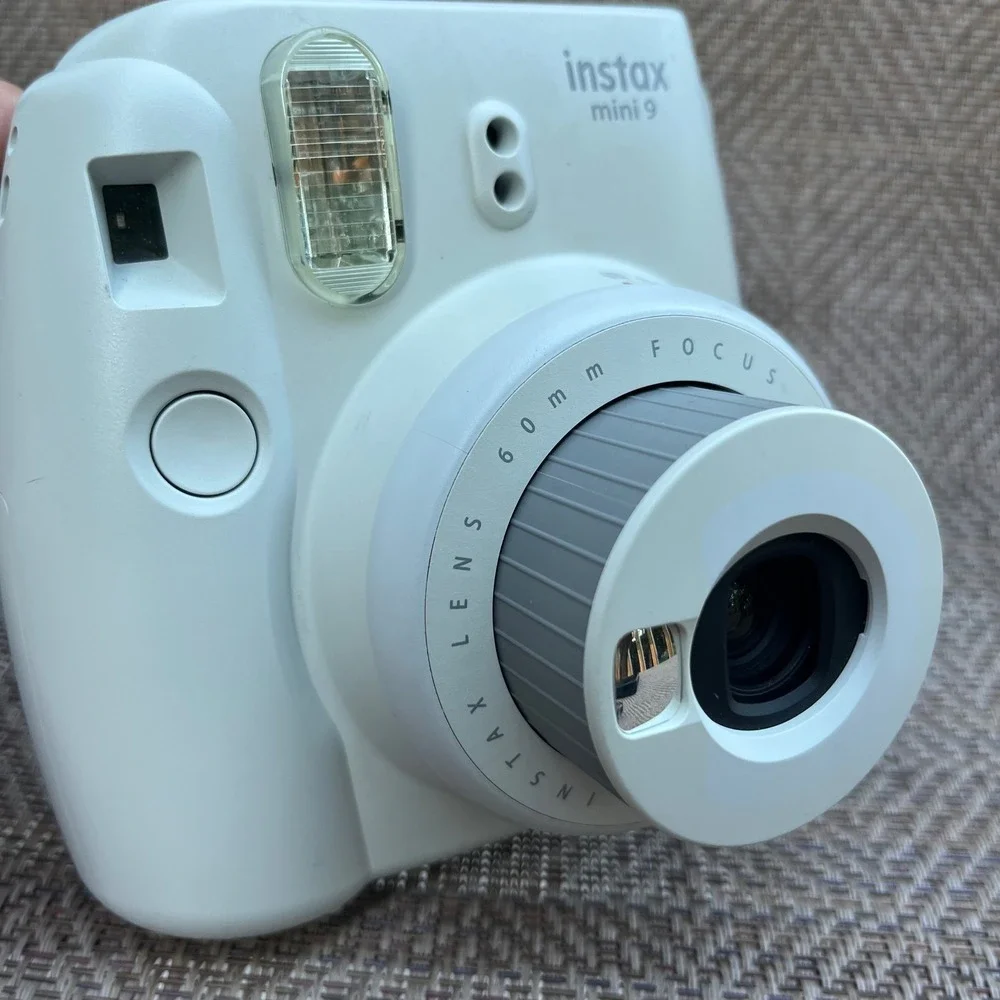 Fujifilm Instax Mini 9 Instant Film Camera Smokey White with Selfie Mirror